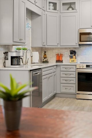 7093 Bridgeport Dr, Nashville, TN 37221