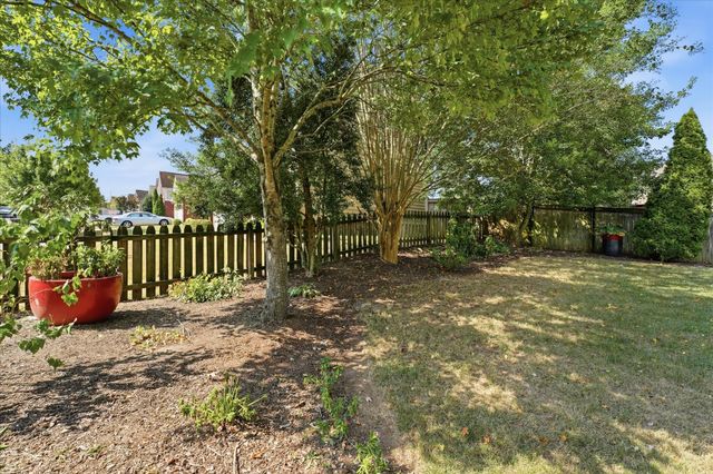 7093 Bridgeport Dr, Nashville, TN 37221