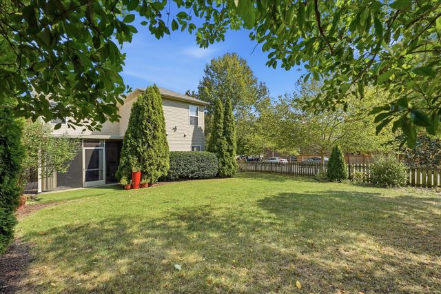 7093 Bridgeport Dr, Nashville, TN 37221