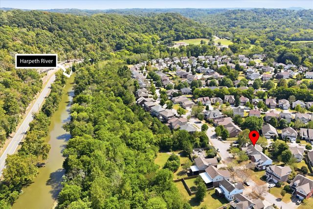7093 Bridgeport Dr, Nashville, TN 37221