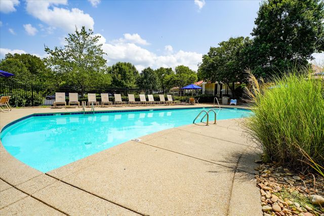 7093 Bridgeport Dr, Nashville, TN 37221