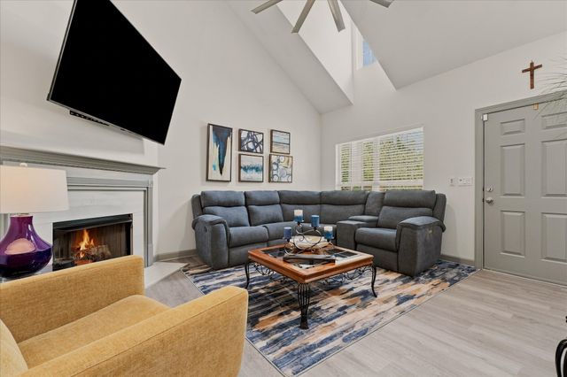 7093 Bridgeport Dr, Nashville, TN 37221