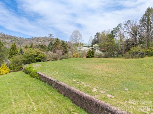 99999 Pine Acre Boulevard 4, Asheville, NC 28804