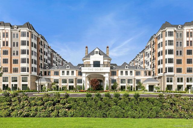 695 Merrick Avenue 331, Westbury, NY 11590