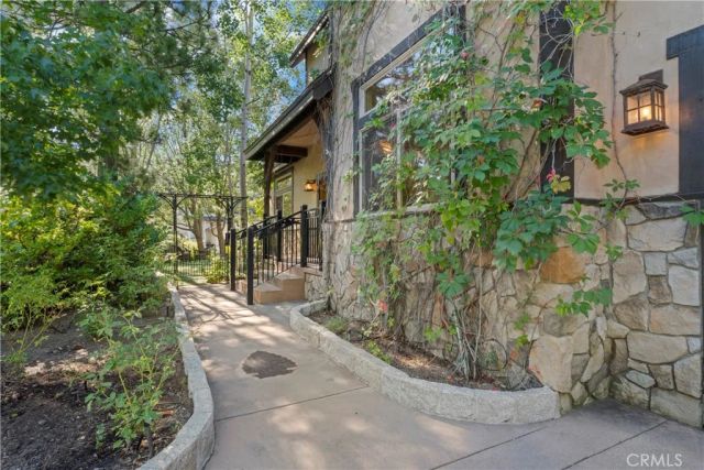 1034 Teakwood, Lake Arrowhead, CA 92352