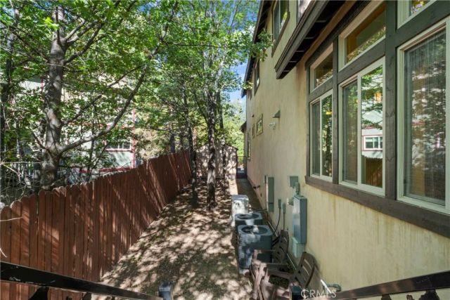 1034 Teakwood, Lake Arrowhead, CA 92352