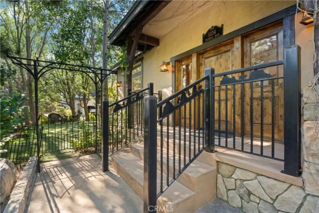 1034 Teakwood, Lake Arrowhead, CA 92352