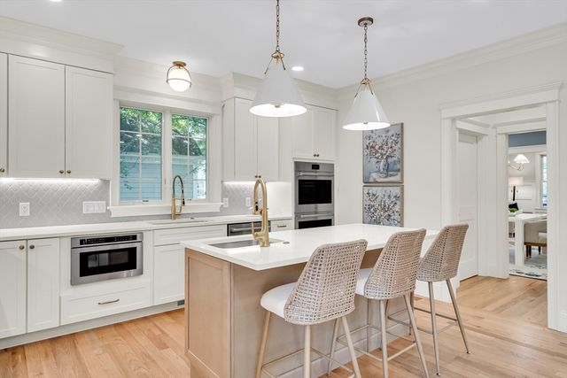 6 Manning, Lexington, MA 02420