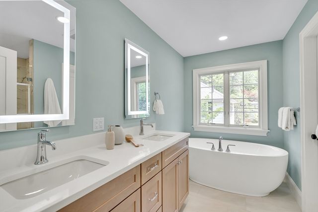 6 Manning, Lexington, MA 02420