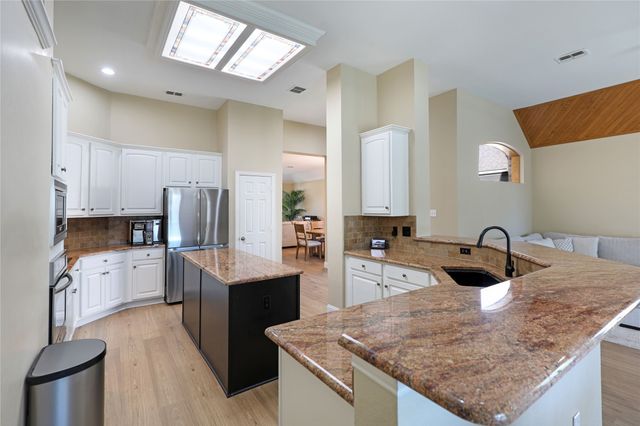 711 Autumn Ridge Drive, Mckinney, TX 75072