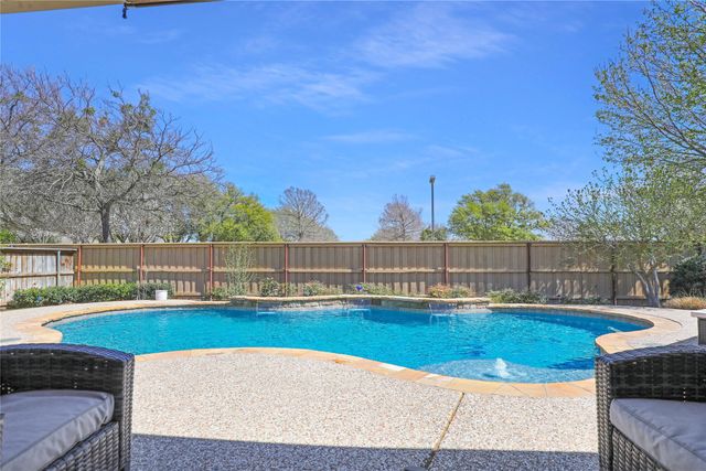 711 Autumn Ridge Drive, Mckinney, TX 75072