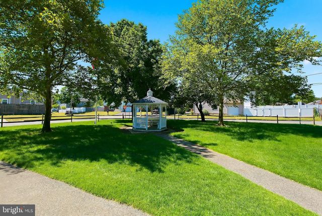414 SPRINGFIELD AVE, Pine Beach, NJ 08741