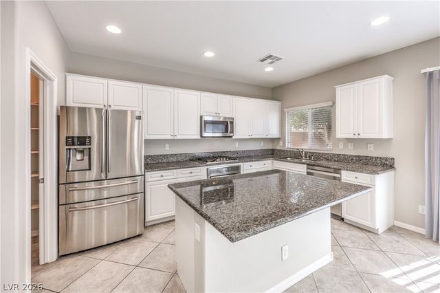 6974 Walden Park Street, Las Vegas, NV 89166