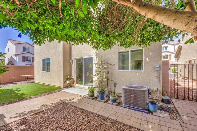6974 Walden Park Street, Las Vegas, NV 89166