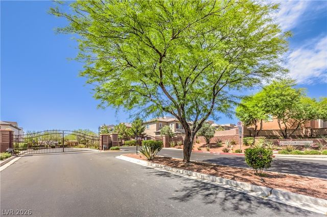 6974 Walden Park Street, Las Vegas, NV 89166