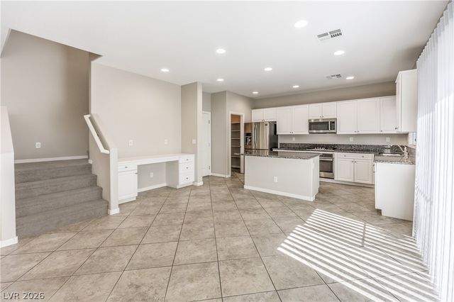 6974 Walden Park Street, Las Vegas, NV 89166