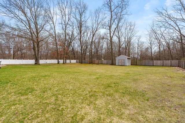 36029 Valley Drive, Paw Paw, MI 49079