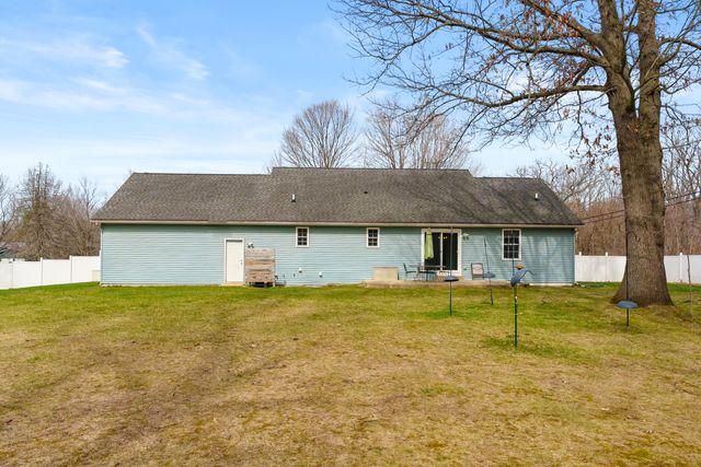 36029 Valley Drive, Paw Paw, MI 49079