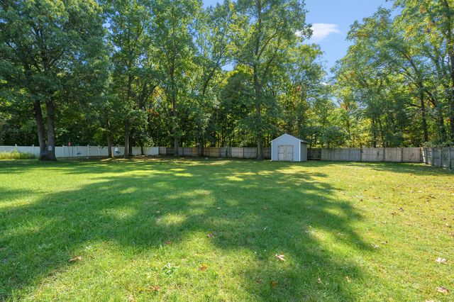36029 Valley Drive, Paw Paw, MI 49079