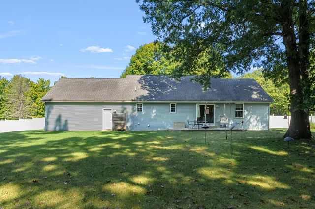 36029 Valley Drive, Paw Paw, MI 49079