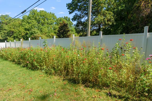 36029 Valley Drive, Paw Paw, MI 49079