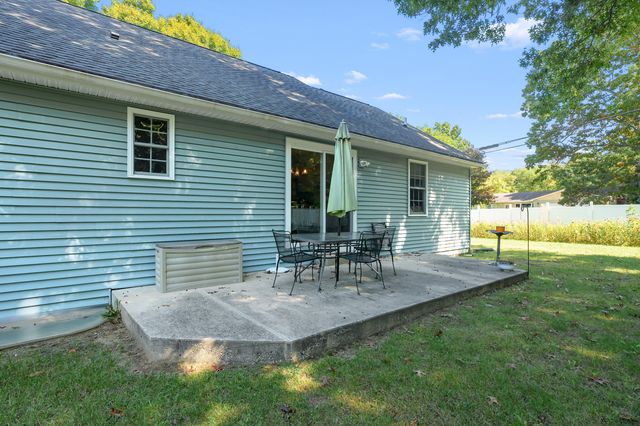 36029 Valley Drive, Paw Paw, MI 49079