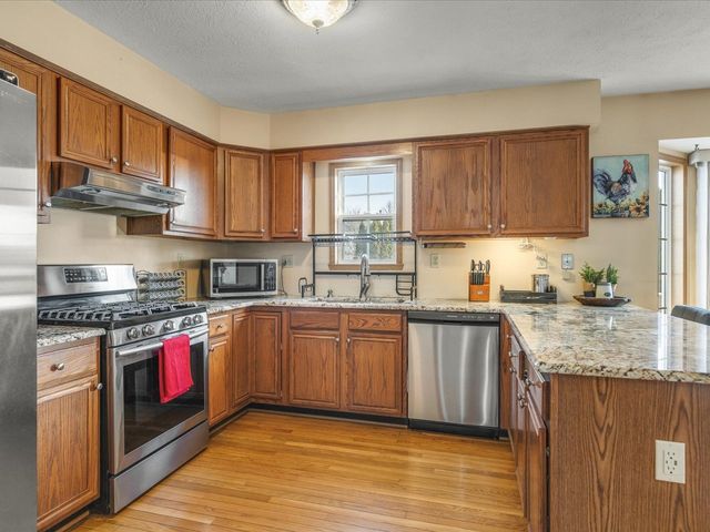 10853 Lemon Grass Lane, Roscoe, IL 61073