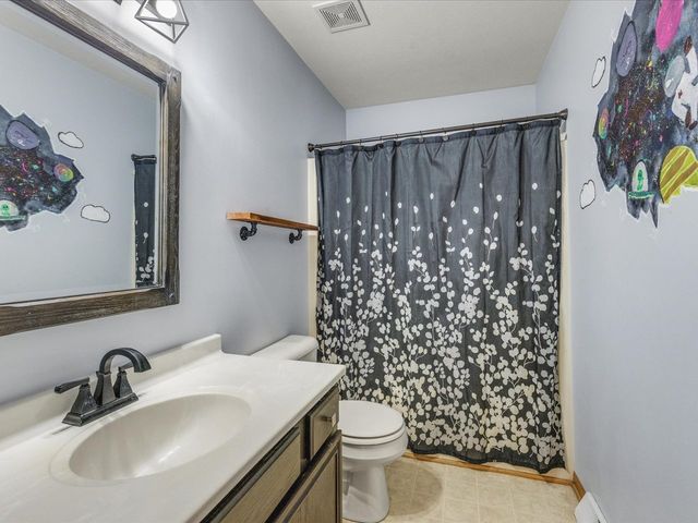 10853 Lemon Grass Lane, Roscoe, IL 61073