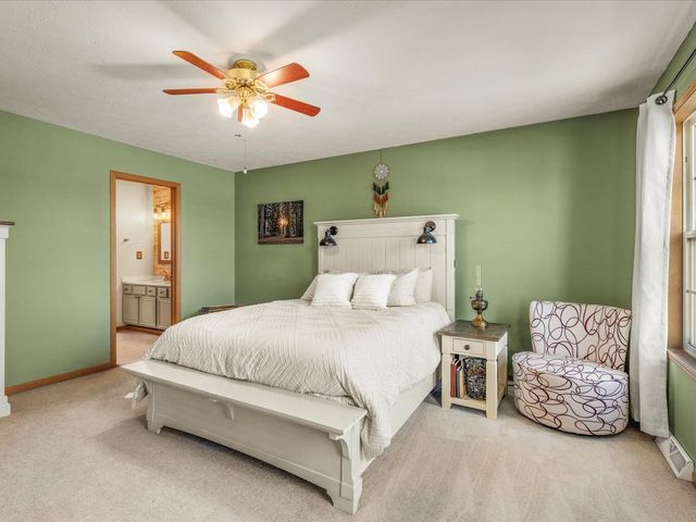 10853 Lemon Grass Lane, Roscoe, IL 61073