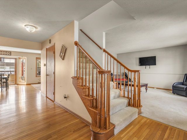 10853 Lemon Grass Lane, Roscoe, IL 61073