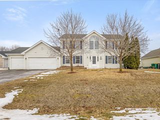 10853 Lemon Grass Lane, Roscoe, IL 61073