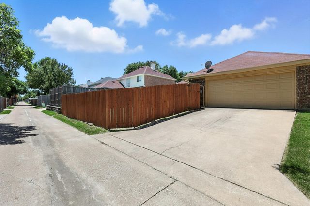 960 CASSION Drive, Lewisville, TX 75067
