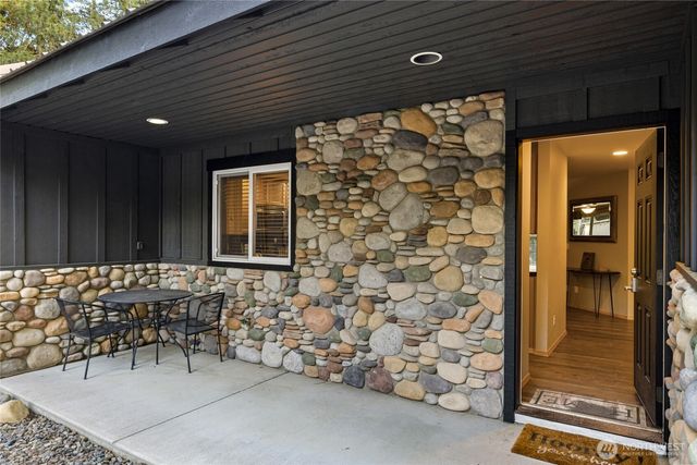 750 Evergreen Valley Loop Road, Ronald, WA 98940