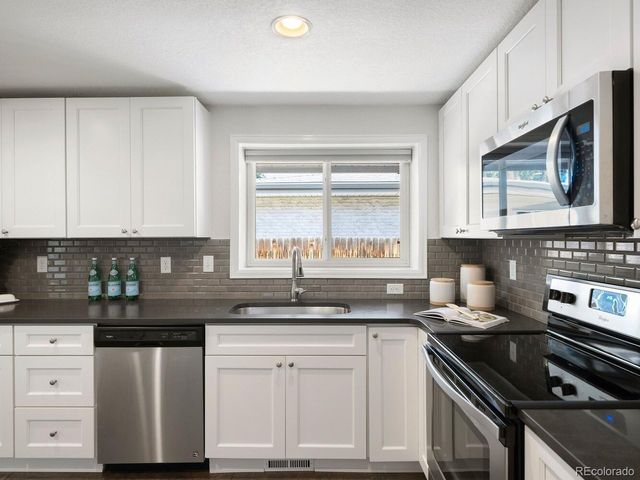 345 Hemlock St, Broomfield, CO 80020