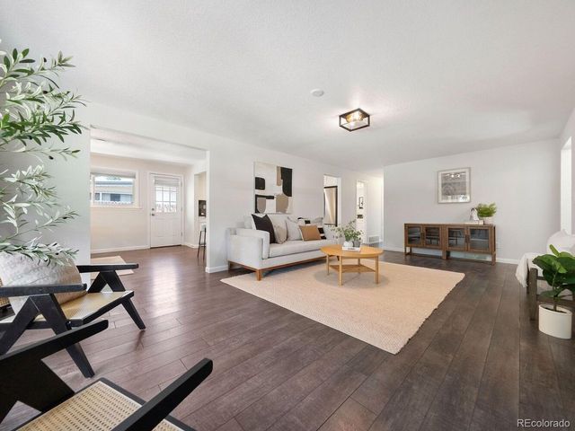 345 Hemlock St, Broomfield, CO 80020