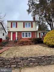 5537 10TH ST N, Arlington, VA 22205
