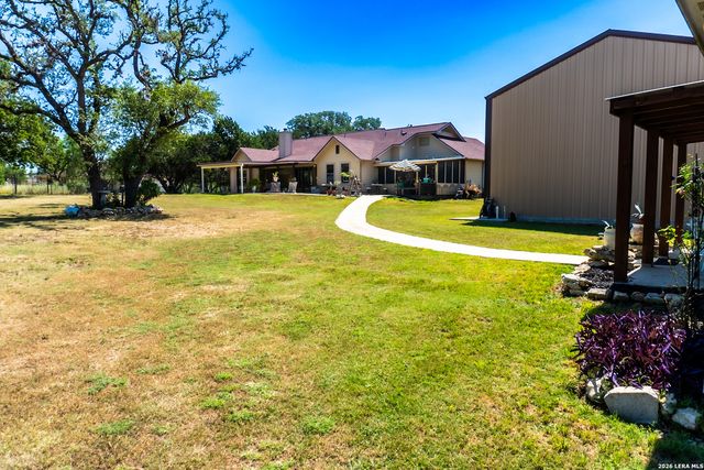 265 Firewheel Dr, Bandera, TX 78003