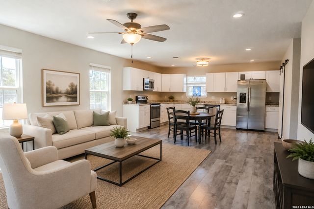 265 Firewheel Dr, Bandera, TX 78003