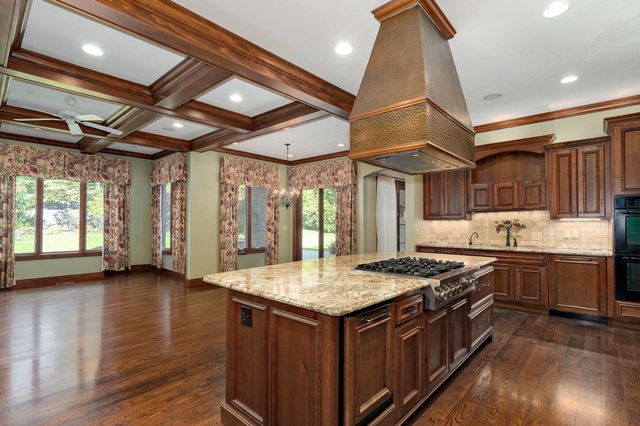 3309 E Sommerset Road, Springfield, MO 65804