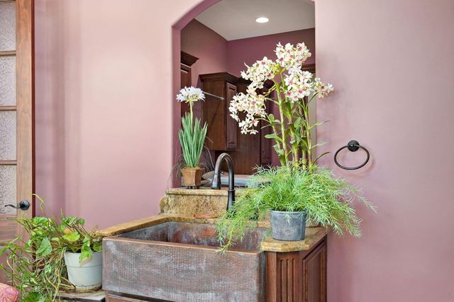 3309 E Sommerset Road, Springfield, MO 65804