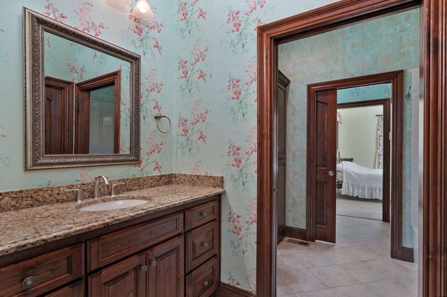 3309 E Sommerset Road, Springfield, MO 65804