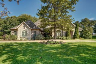3309 E Sommerset Road, Springfield, MO 65804