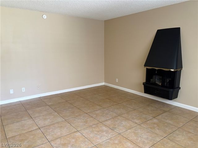2080 Karen Avenue 17, Las Vegas, NV 89169