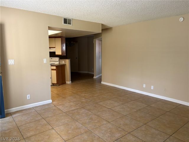 2080 Karen Avenue 17, Las Vegas, NV 89169