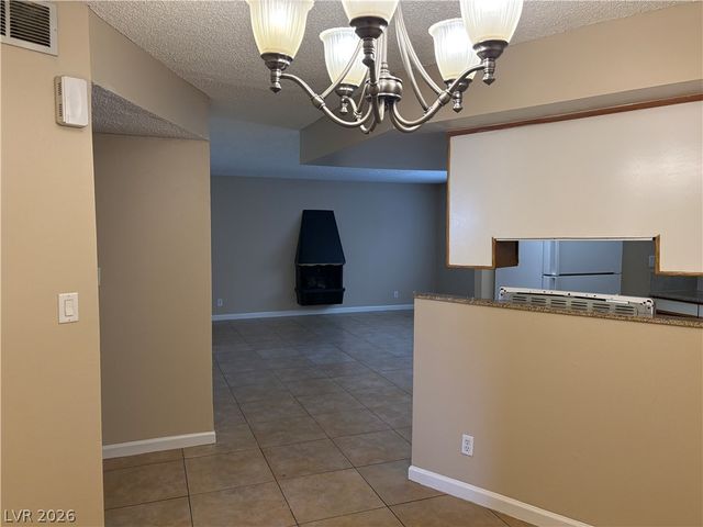 2080 Karen Avenue 17, Las Vegas, NV 89169