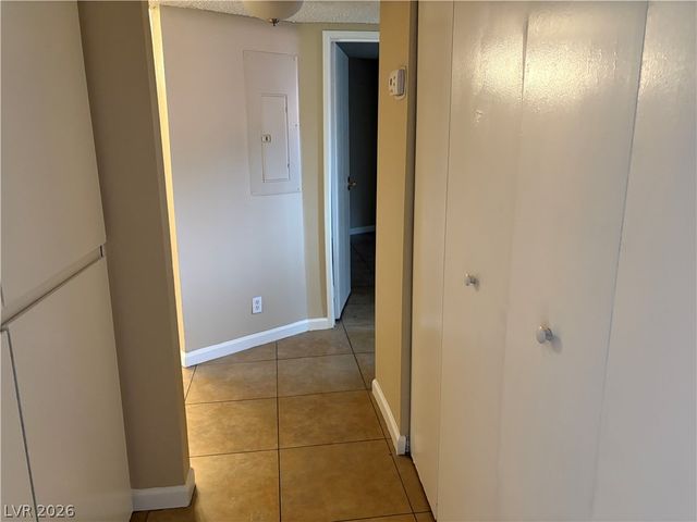 2080 Karen Avenue 17, Las Vegas, NV 89169