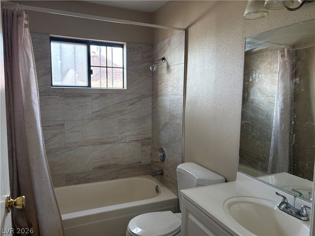 2080 Karen Avenue 17, Las Vegas, NV 89169