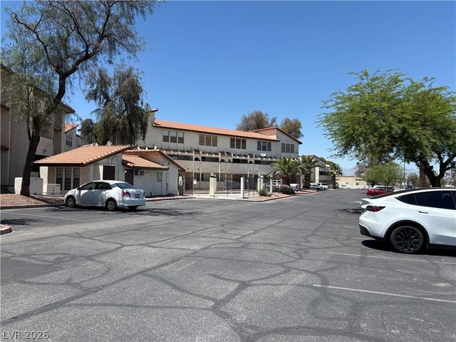 2080 Karen Avenue 17, Las Vegas, NV 89169