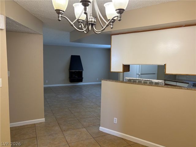 2080 Karen Avenue 17, Las Vegas, NV 89169