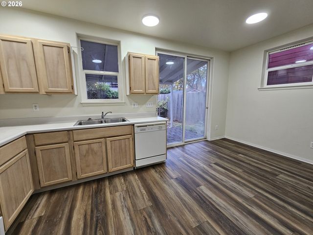 53 LAWRENCE St, Eugene, OR 97401